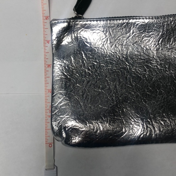 Ipsy silver makeup bag - Picture 4 of 6